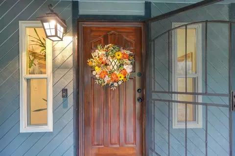 950 Pine Hill Rd, Colfax, CA 95713