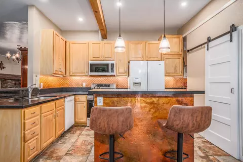 206 E Mcdowell Ave, Alturas, CA 96101 photo 2