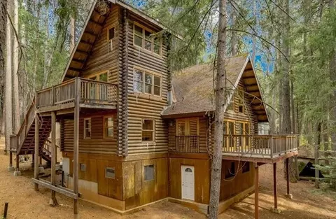 13792 Rockway Pl, Nevada City, CA 95959