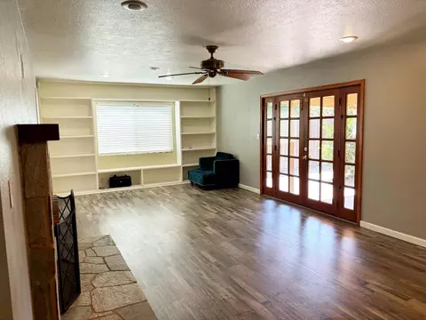 Living - 1422 Locke Rd, Modesto, CA 95355 photo 3 of 6
