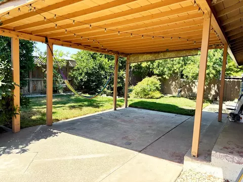 Exterior - 1422 Locke Rd, Modesto, CA 95355 photo 5 of 10