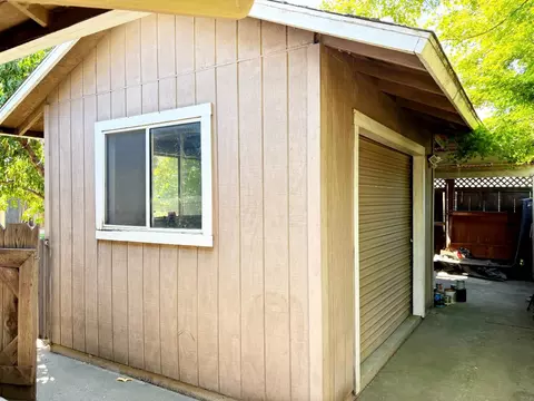 Exterior - 1422 Locke Rd, Modesto, CA 95355 photo 10 of 10