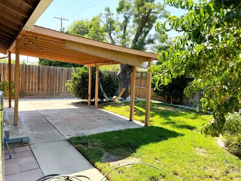 Exterior - 1422 Locke Rd, Modesto, CA 95355 photo 7 of 10