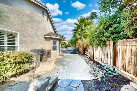 Exterior - 3613 Daystar Dr, Modesto, CA 95355 photo 6 of 18