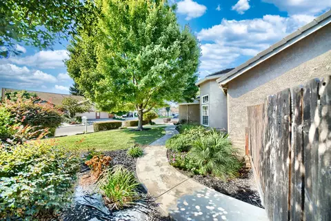 Exterior - 3613 Daystar Dr, Modesto, CA 95355 photo 5 of 18