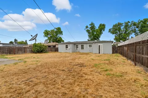 2212 Carol St, Modesto, CA 95354 photo 33