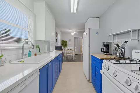 2212 Carol St, Modesto, CA 95354 photo 23