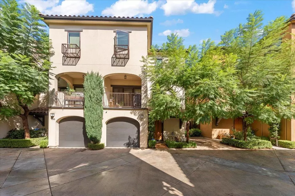 Exterior - 429 Willow Glen Ct, San Jose, CA 95125 photo 1 of 2