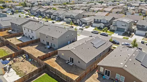667 Suzanne Dr, Merced, CA 95348 photo 4