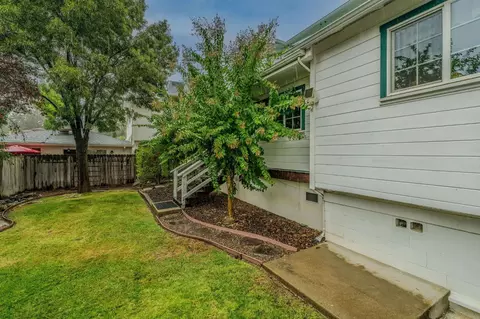 Exterior - 135 Amelia St, Sutter Creek, CA 95685 photo 6 of 12