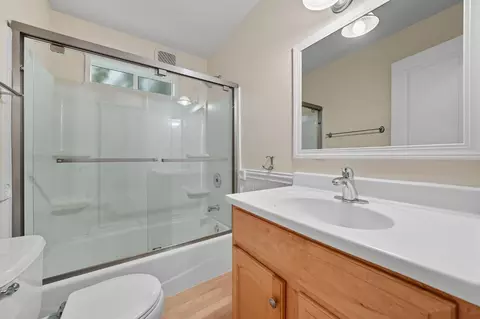 Bath - 135 Amelia St, Sutter Creek, CA 95685 photo 1 of 6