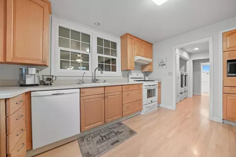 Kitchen - 135 Amelia St, Sutter Creek, CA 95685 photo 3 of 3