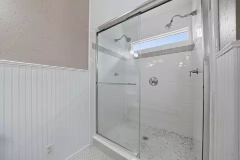 Bath - 135 Amelia St, Sutter Creek, CA 95685 photo 6 of 6