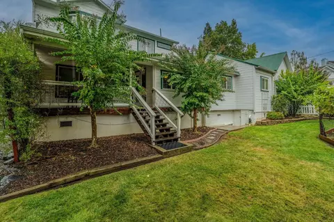 Exterior - 135 Amelia St, Sutter Creek, CA 95685 photo 8 of 12