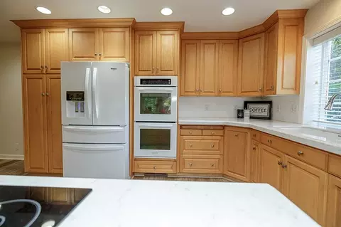 7004 Hillcrest Dr, Modesto, CA 95356 photo 10