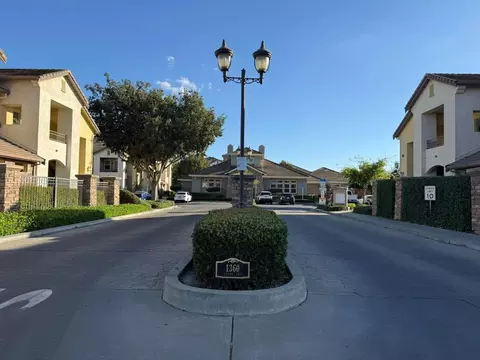 1360 Shady Ln #1022, Turlock, CA 95382