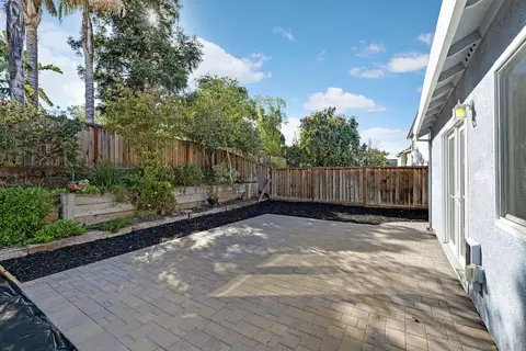 Exterior - 1190 Yorkshire Loop, Tracy, CA 95376 photo 2 of 4