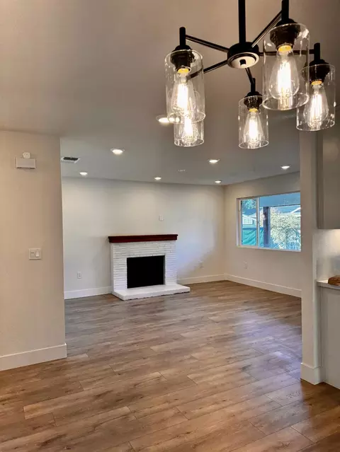 Living - 760 Craighton Ave, Elverta, CA 95626 photo 2 of 5