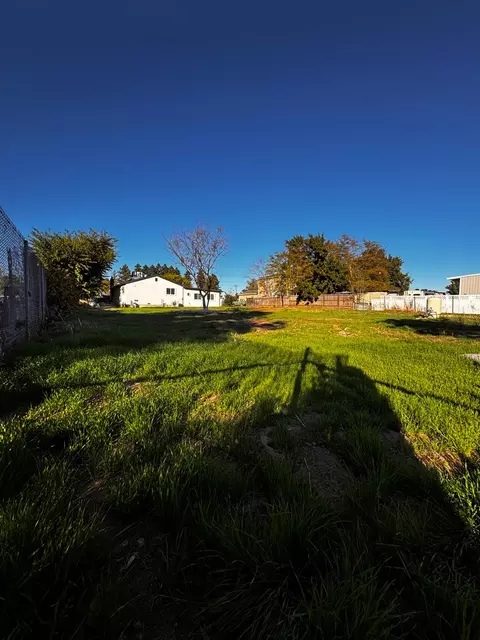 Exterior - 760 Craighton Ave, Elverta, CA 95626 photo 3 of 5