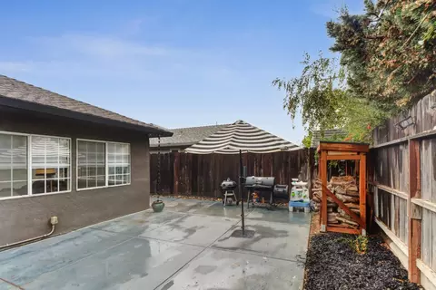Exterior - 607 S Crescent Ave, Lodi, CA 95240 photo 8 of 13