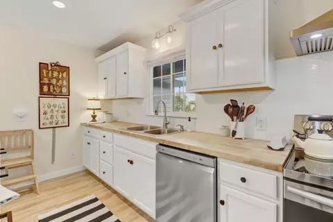 Kitchen - 607 S Crescent Ave, Lodi, CA 95240 photo 5 of 11