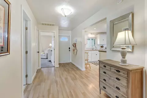 Entry Way - 607 S Crescent Ave, Lodi, CA 95240 photo 4 of 5