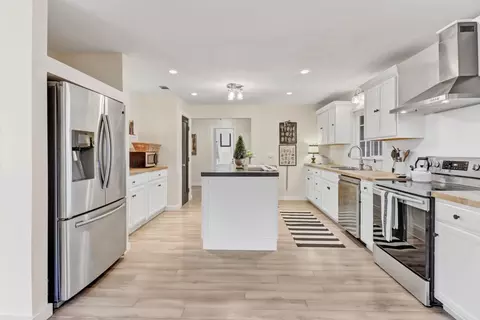 Kitchen - 607 S Crescent Ave, Lodi, CA 95240 photo 2 of 11