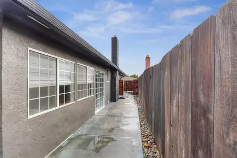 Exterior - 607 S Crescent Ave, Lodi, CA 95240 photo 9 of 13