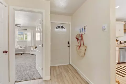 Entry Way - 607 S Crescent Ave, Lodi, CA 95240 photo 5 of 5