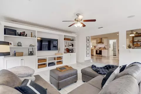 Living - 607 S Crescent Ave, Lodi, CA 95240 photo 1 of 3