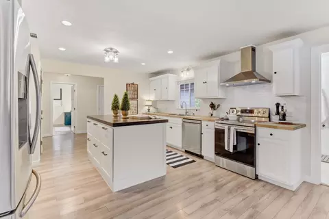 Kitchen - 607 S Crescent Ave, Lodi, CA 95240 photo 3 of 11