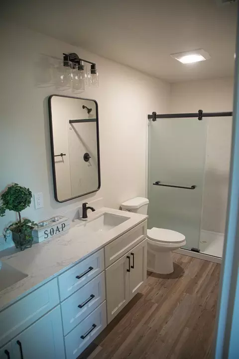 Bath - 2025 W Vine St, Lodi, CA 95242 photo 3 of 3
