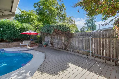 Exterior - 3970 Rochdale Dr, Carmichael, CA 95608 photo 12 of 23