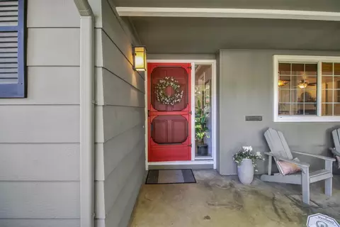 Exterior - 3970 Rochdale Dr, Carmichael, CA 95608 photo 4 of 23