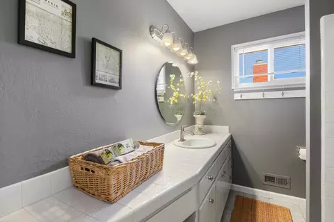 Bath - 3970 Rochdale Dr, Carmichael, CA 95608 photo 4 of 5