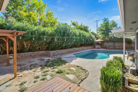 Exterior - 3970 Rochdale Dr, Carmichael, CA 95608 photo 5 of 23