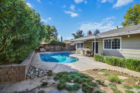 Exterior - 3970 Rochdale Dr, Carmichael, CA 95608 photo 7 of 23