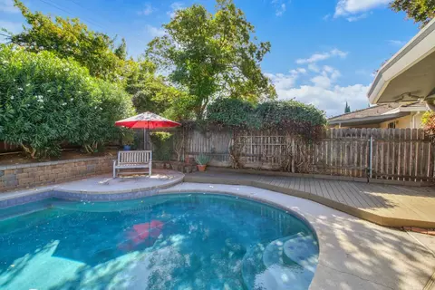Exterior - 3970 Rochdale Dr, Carmichael, CA 95608 photo 11 of 23