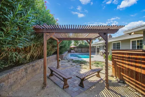 Exterior - 3970 Rochdale Dr, Carmichael, CA 95608 photo 6 of 23