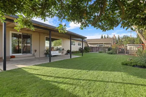 Exterior - 310 Charles Ave, Manteca, CA 95336 photo 9 of 13