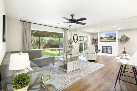 Living - 310 Charles Ave, Manteca, CA 95336 photo 3 of 4