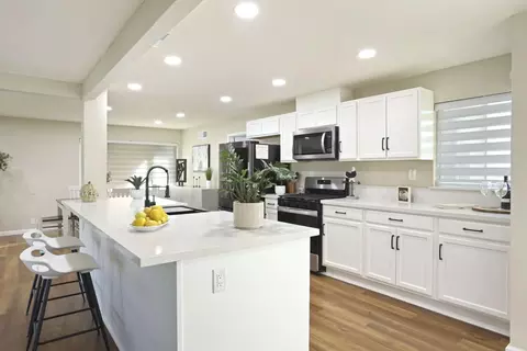 Kitchen - 310 Charles Ave, Manteca, CA 95336 photo 2 of 10