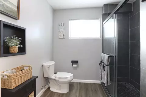 Bath - 310 Charles Ave, Manteca, CA 95336 photo 4 of 6