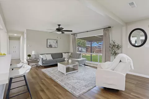 Living - 310 Charles Ave, Manteca, CA 95336 photo 2 of 4