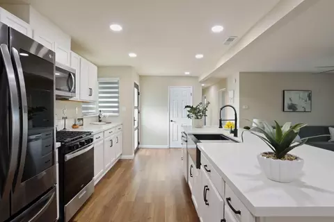 Kitchen - 310 Charles Ave, Manteca, CA 95336 photo 6 of 10
