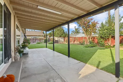Exterior - 310 Charles Ave, Manteca, CA 95336 photo 5 of 13