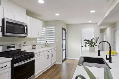 Kitchen - 310 Charles Ave, Manteca, CA 95336 photo 10 of 10