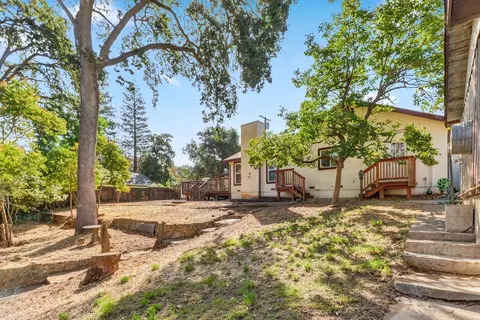 Exterior - 6225 Luna Ln, Carmichael, CA 95608 photo 5 of 18