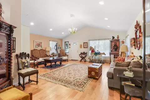 Living - 6225 Luna Ln, Carmichael, CA 95608 photo 1 of 3