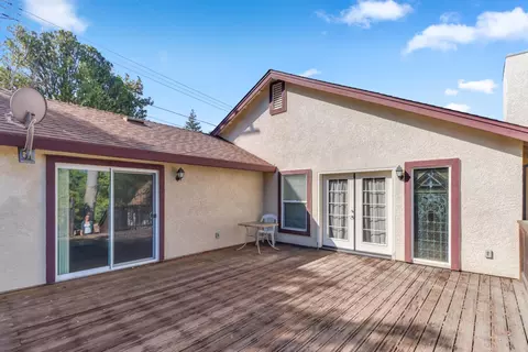 Exterior - 6225 Luna Ln, Carmichael, CA 95608 photo 9 of 18